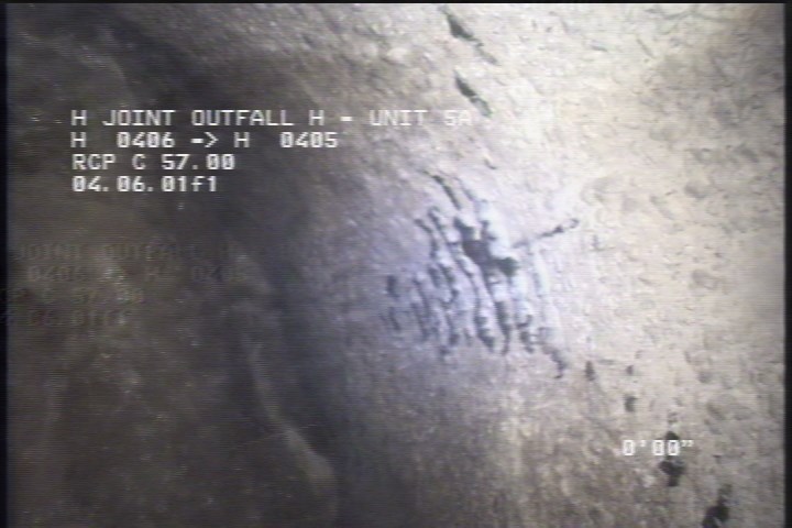 Surface Reinforcement Corroded, from 09 to 03 o'clock, within 8 inches of joint: YES