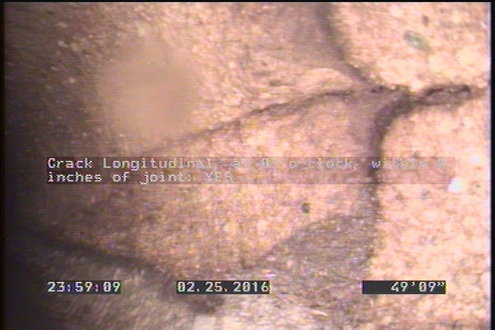 Crack Longitudinal, at 03 o'clock, within 8 inches of joint: YES