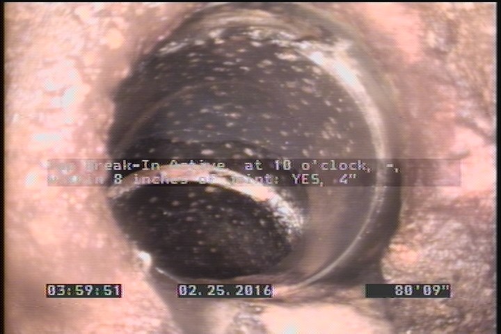 Tap Break-In Active, at 10 o'clock, -, within 8 inches of joint: YES, 4"