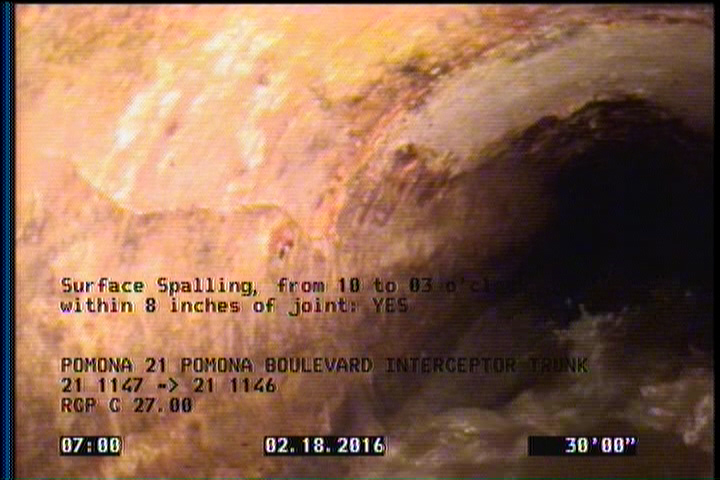 Surface Spalling, from 10 to 03 o'clock, within 8 inches of joint: YES
