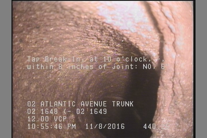 Tap Break-In, at 10 o'clock, -, within 8 inches of joint: NO, 6"