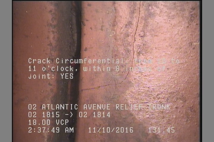 Crack Circumferential, from 10 to 11 o'clock, within 8 inches of joint: YES