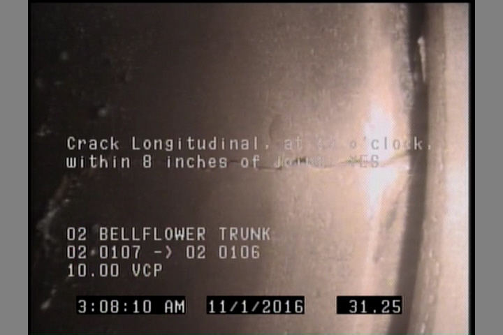 Crack Longitudinal, at 12 o'clock, within 8 inches of joint: YES