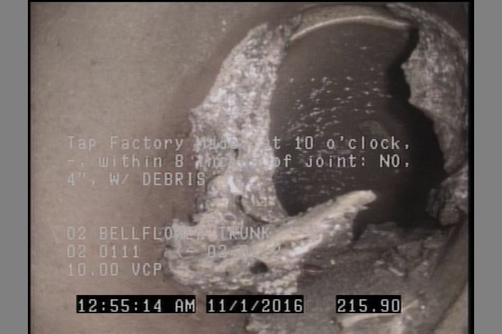 Tap Factory Made, at 10 o'clock, -, within 8 inches of joint: NO, 4" - W/ DEBRIS