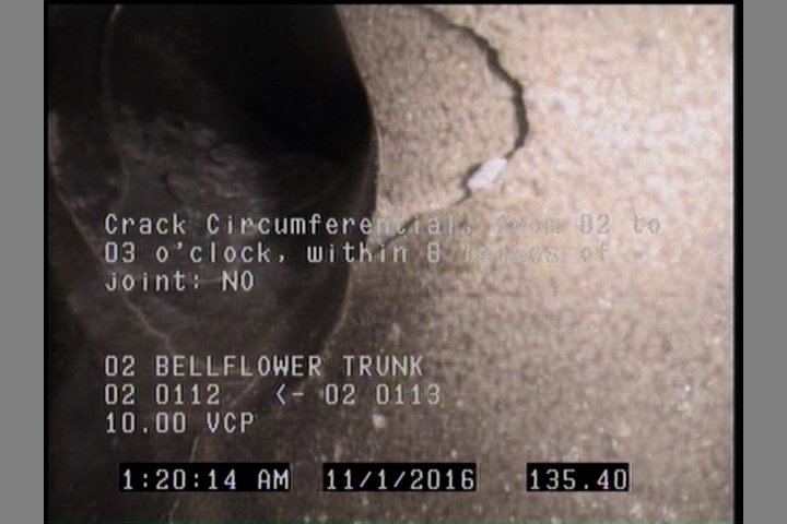 Crack Circumferential, from 02 to 03 o'clock, within 8 inches of joint: NO