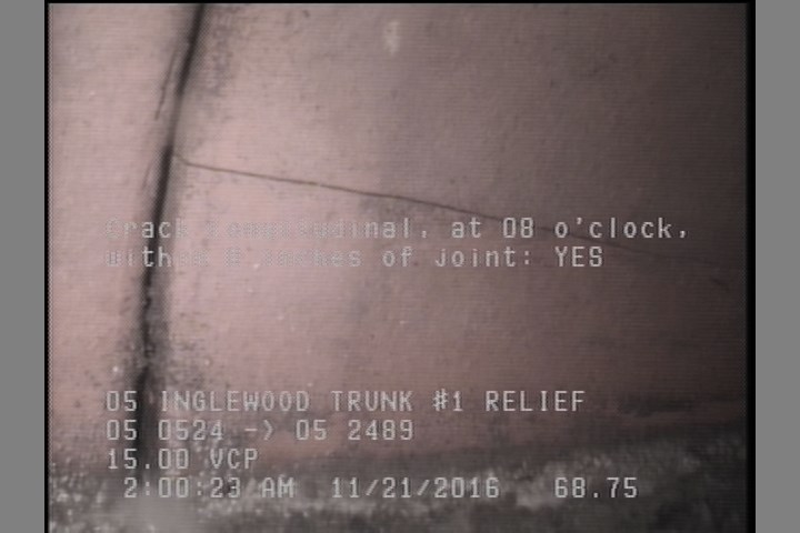 Crack Longitudinal, at 08 o'clock, within 8 inches of joint: YES