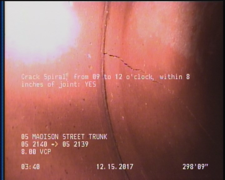 Crack Spiral, from 09 to 12 o'clock, within 8 inches of joint: YES