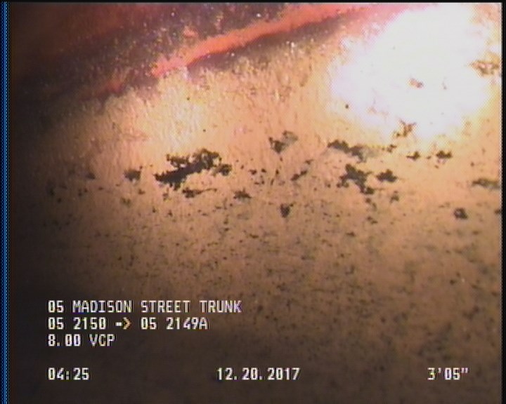 Deposits Attached Grease, 5 %of cross sectional area, from 04 to 08 o'clock, , within 8 inches of joint: YES, Start
