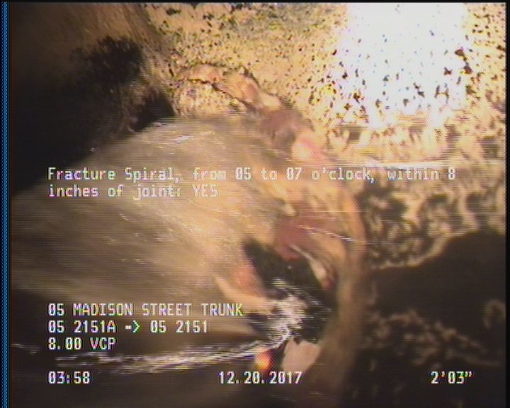 Fracture Spiral, from 05 to 07 o'clock, within 8 inches of joint: YES