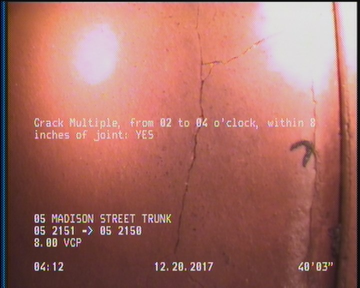 Crack Multiple, from 02 to 04 o'clock, within 8 inches of joint: YES