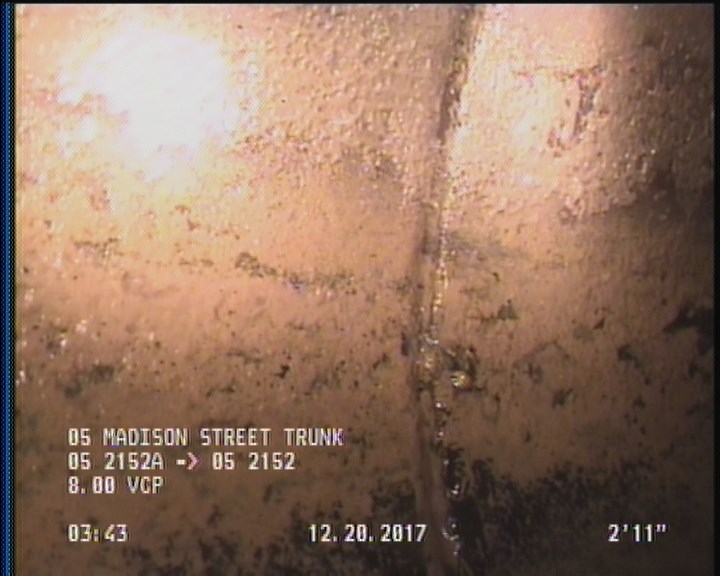 Deposits Attached Grease, 5 %of cross sectional area, from 04 to 08 o'clock, , within 8 inches of joint: YES, Start