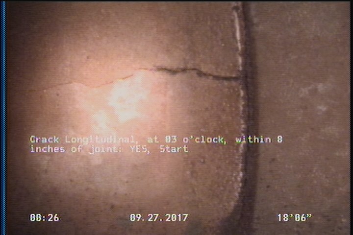 Crack Longitudinal, at 03 o'clock, within 8 inches of joint: YES, Start