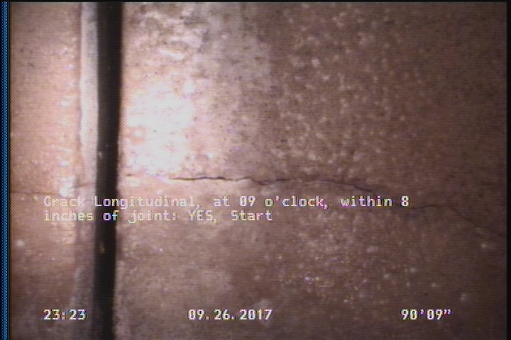 Crack Longitudinal, at 09 o'clock, within 8 inches of joint: YES, Start