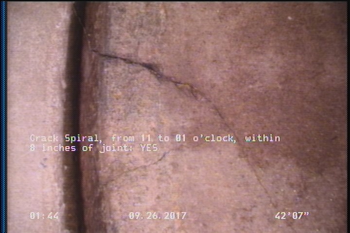 Crack Spiral, from 11 to 01 o'clock, within 8 inches of joint: YES