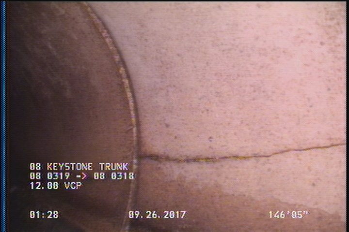 Crack Longitudinal, at 03 o'clock, within 8 inches of joint: YES, Start