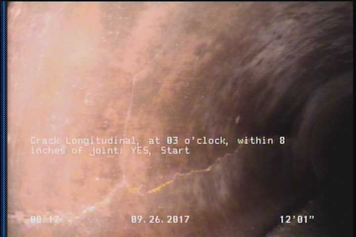 Crack Longitudinal, at 09 o'clock, within 8 inches of joint: YES, Start