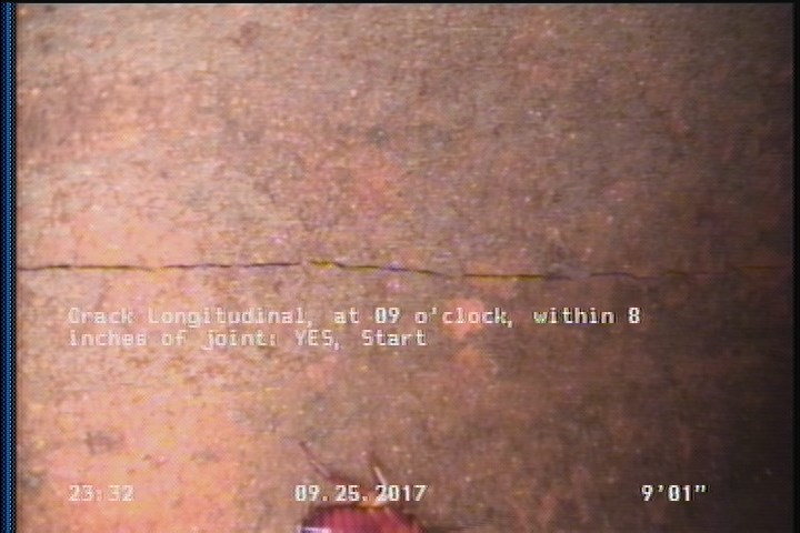 Crack Longitudinal, at 09 o'clock, within 8 inches of joint: YES, Start