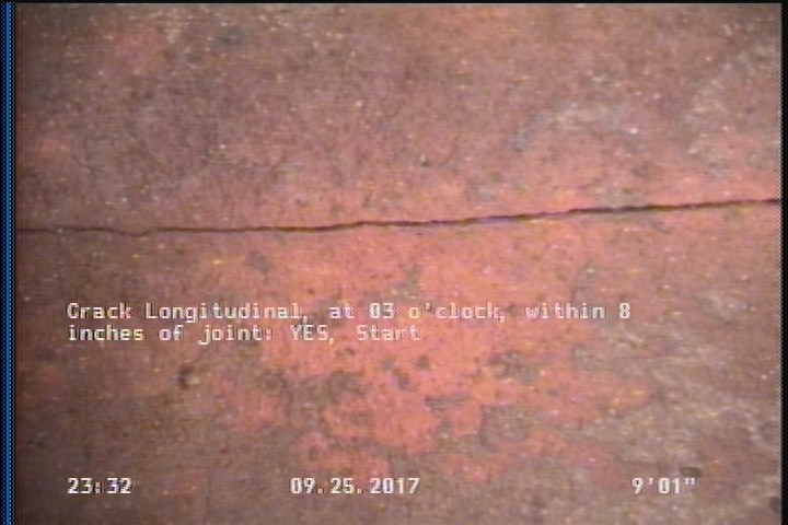 Crack Longitudinal, at 03 o'clock, within 8 inches of joint: YES, Start