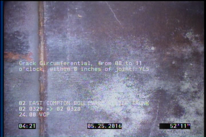 Crack Circumferential, from 08 to 11 o'clock, within 8 inches of joint: YES