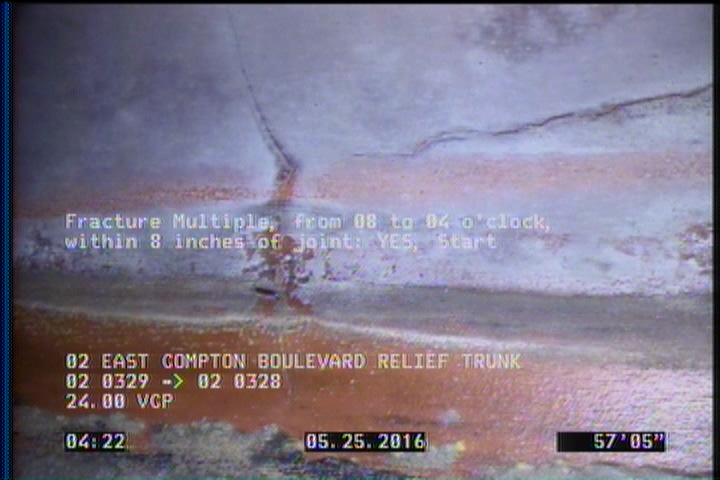 Fracture Multiple, from 08 to 04 o'clock, within 8 inches of joint: YES, Start