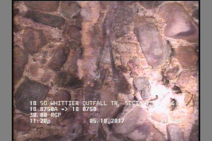 Surface Reinforcement Projecting, from 09 to 03 o'clock, within 8 inches of joint: NO