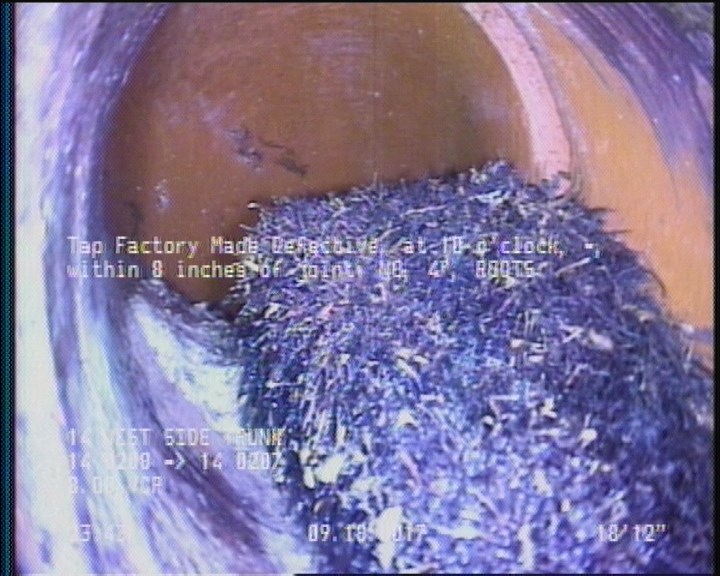 Tap Factory Made Defective, at 10 o'clock, -, within 8 inches of joint: NO, 4" - ROOTS