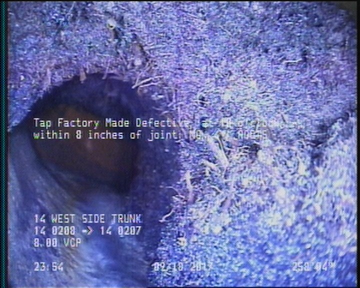Tap Factory Made Defective, at 10 o'clock, -, within 8 inches of joint: NO, 4" - 45% ROOTS INSIDE THE LATERAL