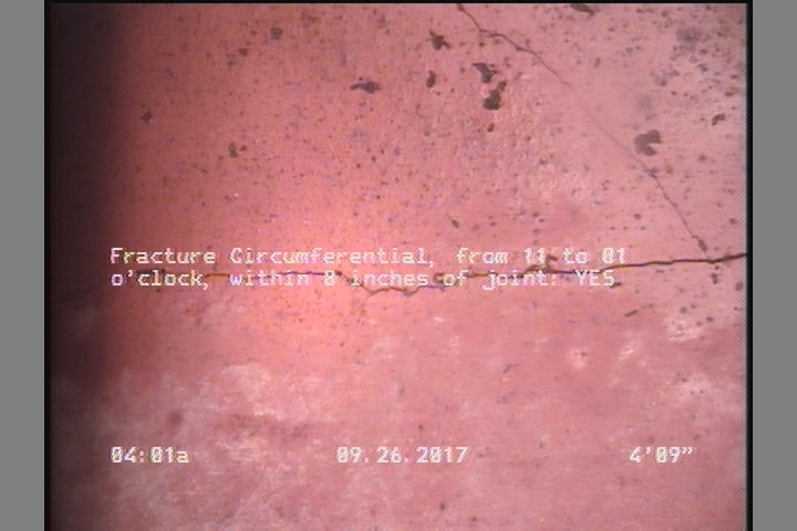 Fracture Circumferential, from 11 to 01 o'clock, within 8 inches of joint: YES