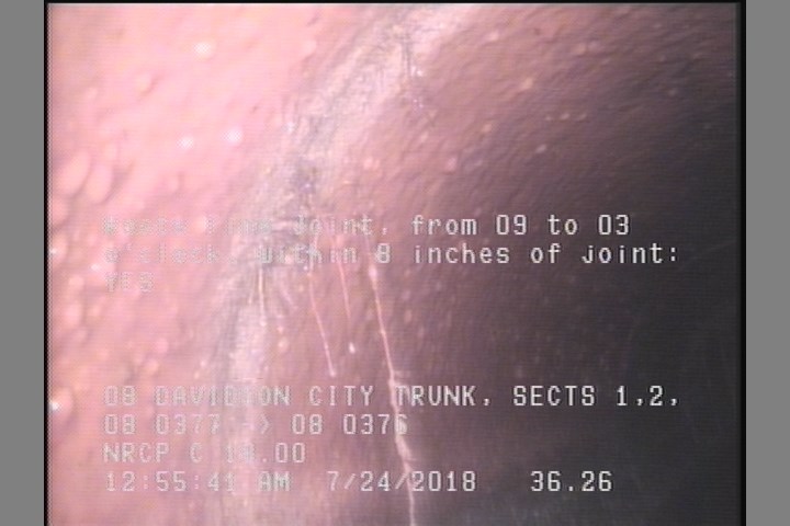 Roots Fine Joint, from 09 to 03 o'clock, within 8 inches of joint: YES