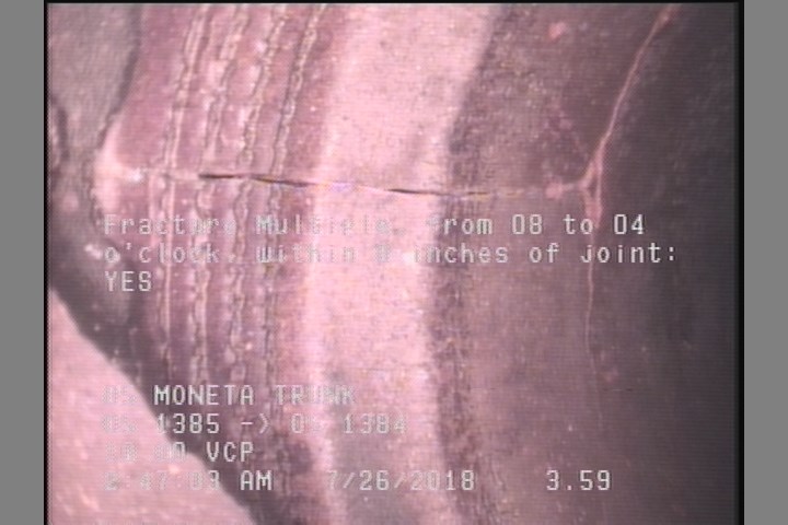 Fracture Multiple, from 08 to 04 o'clock, within 8 inches of joint: YES