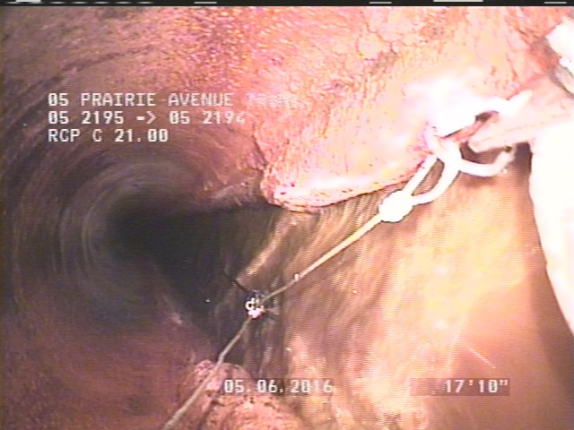 Deposits Attached Grease, 10 %of cross sectional area, from 04 to 08 o'clock, , within 8 inches of joint: NO