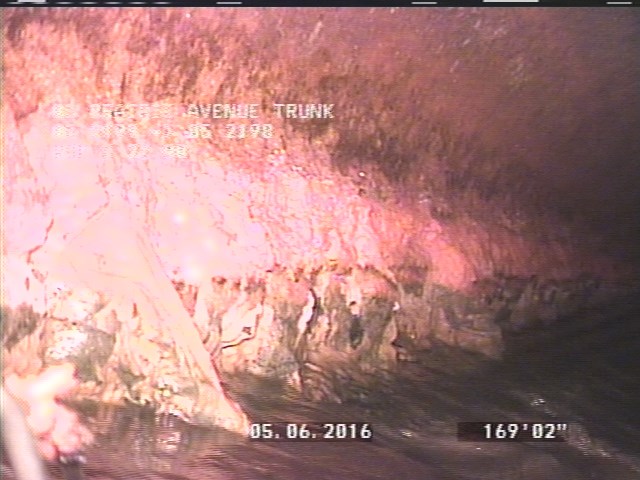 Deposits Attached Grease, 10 %of cross sectional area, from 03 to 09 o'clock, , within 8 inches of joint: YES