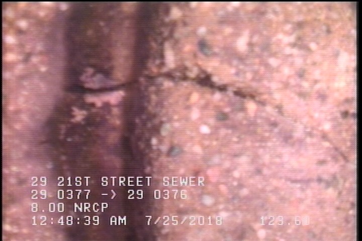 Crack Multiple, from 11 to 01 o'clock, within 8 inches of joint: YES