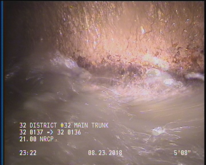 Deposits Attached Grease, 5 %of cross sectional area, from 04 to 08 o'clock, , within 8 inches of joint: YES, Start