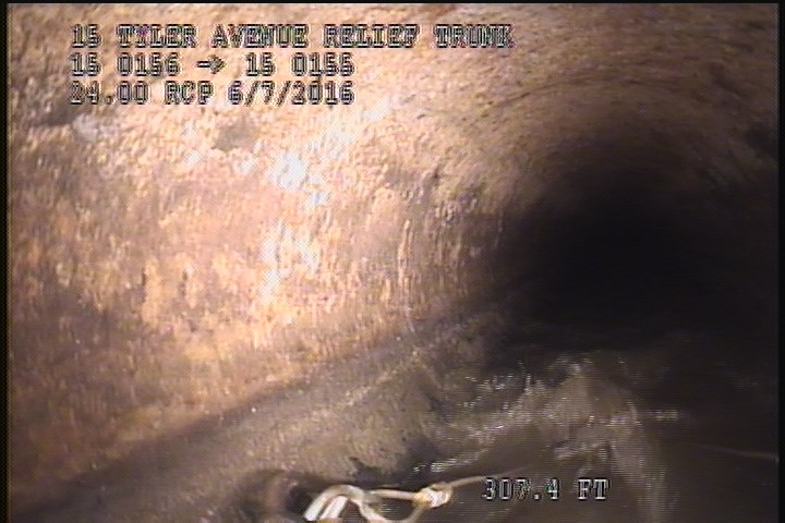 Surface Spalling, from 08 to 04 o'clock, within 8 inches of joint: YES - BLISTERING LAITANCE COAT