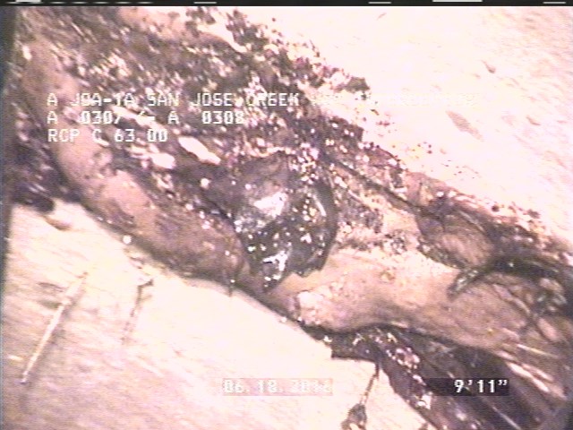 General Observation - LOOSE GASKET 12:00