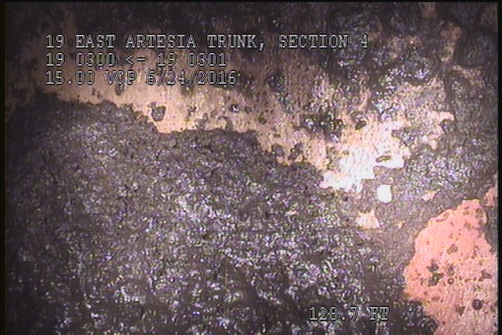 Deposits Attached Encrustation, 5 %of cross sectional area, from 11 to 05 o'clock, , within 8 inches of joint: YES - OR POSSIBLE MAG