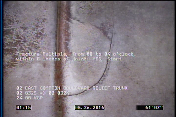 Fracture Multiple, from 08 to 04 o'clock, within 8 inches of joint: YES, Start