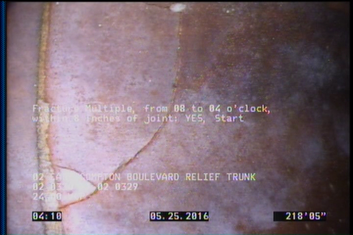 Fracture Multiple, from 08 to 04 o'clock, within 8 inches of joint: YES, Start