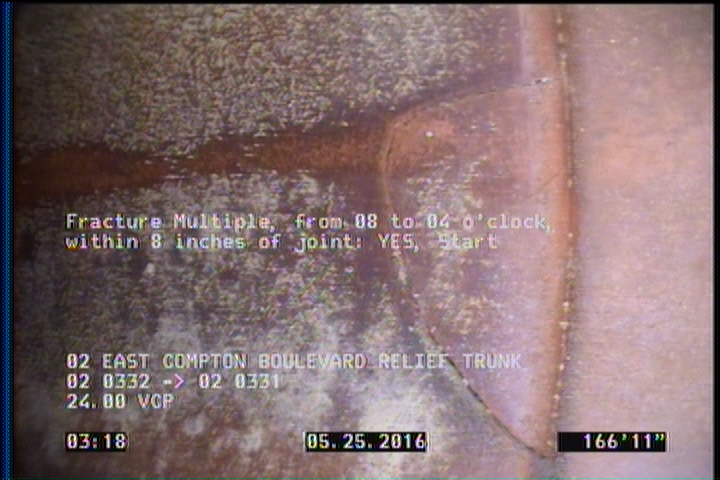 Fracture Multiple, from 08 to 04 o'clock, within 8 inches of joint: YES, Start