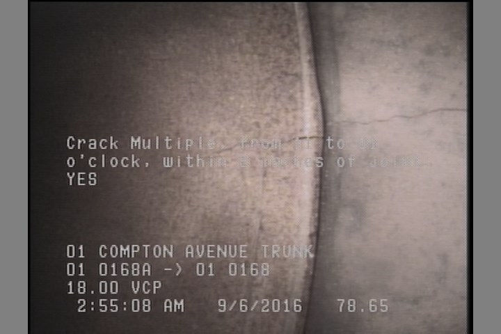 Crack Multiple, from 11 to 01 o'clock, within 8 inches of joint: YES