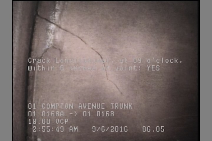 Crack Longitudinal, at 09 o'clock, within 8 inches of joint: YES