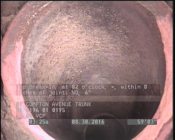Tap Break-In, at 02 o'clock, -, within 8 inches of joint: NO, 6"