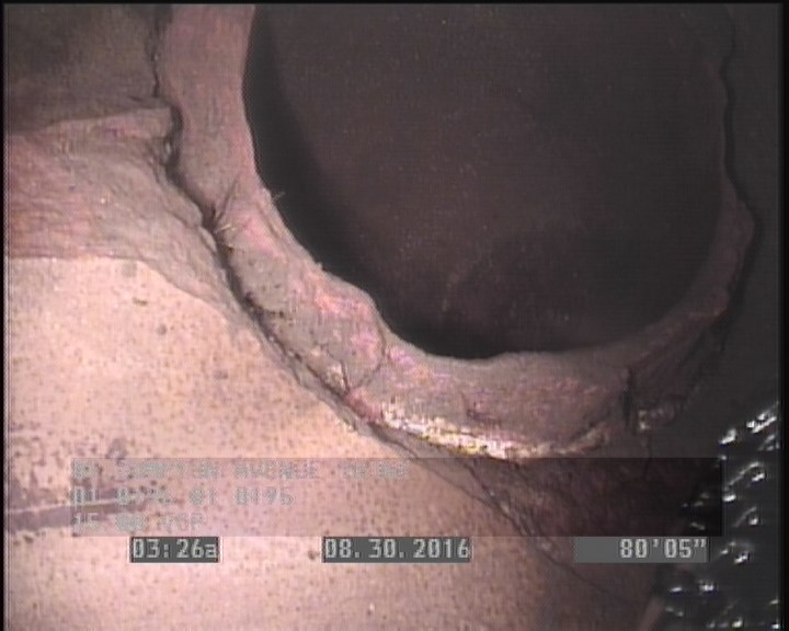 Tap Break-In, at 02 o'clock, -, within 8 inches of joint: NO, 6"