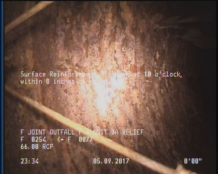 Surface Reinforcement Visible, at 10 o'clock, within 8 inches of joint: YES