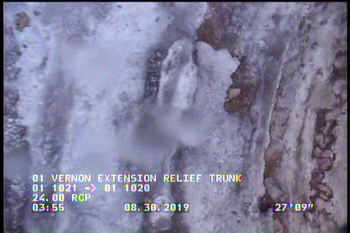 Surface Reinforcement Visible, from 07 to 11 o'clock, within 8 inches of joint: YES