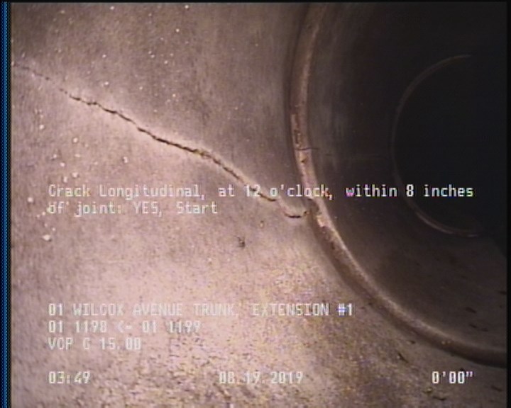 Crack Longitudinal, at 12 o'clock, within 8 inches of joint: YES, Start