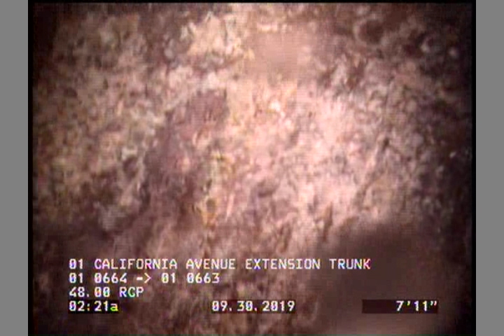 Surface Reinforcement Visible, from 07 to 11 o'clock, within 8 inches of joint: NO