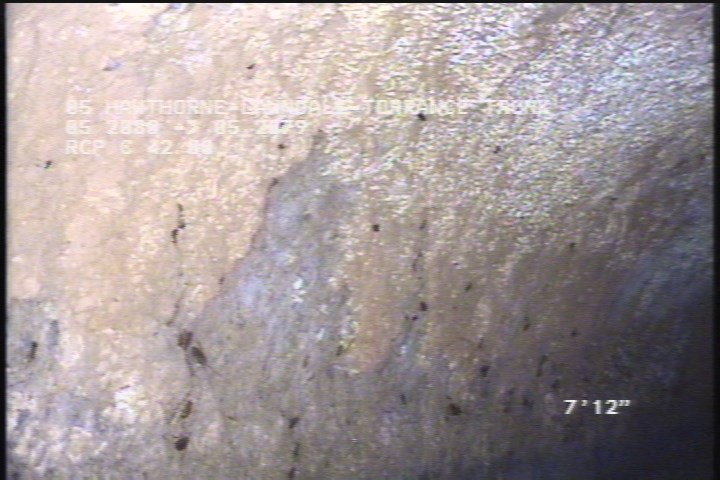 Surface Spalling, from 08 to 04 o'clock, within 8 inches of joint: YES, Start - BLISTERING PEELING COMCRETE