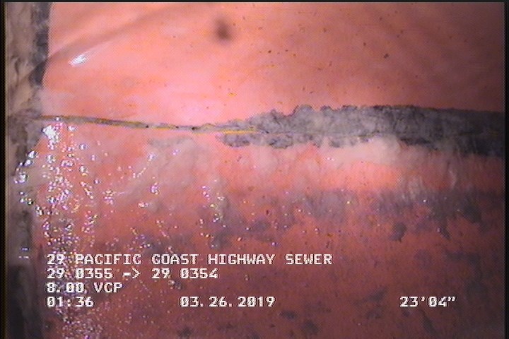Fracture Multiple, from 05 to 08 o'clock, within 8 inches of joint: YES